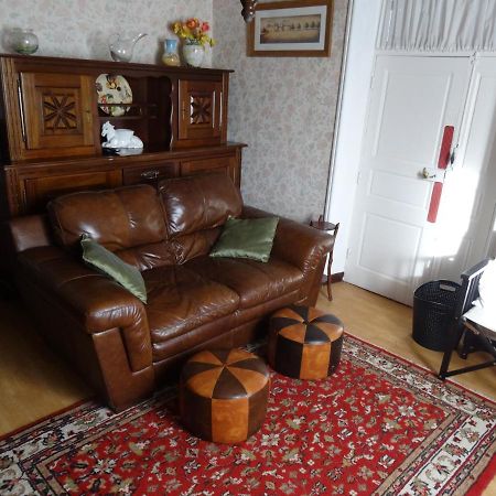 Charming French Cottage-Gite In The Heart Of Quiet Gorron Eksteriør bilde
