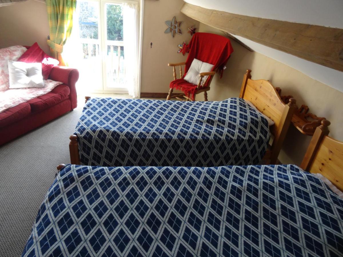 Charming French Cottage-Gite In The Heart Of Quiet Gorron Eksteriør bilde
