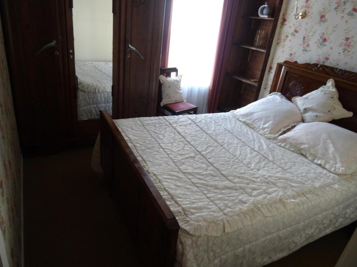 Charming French Cottage-Gite In The Heart Of Quiet Gorron Eksteriør bilde