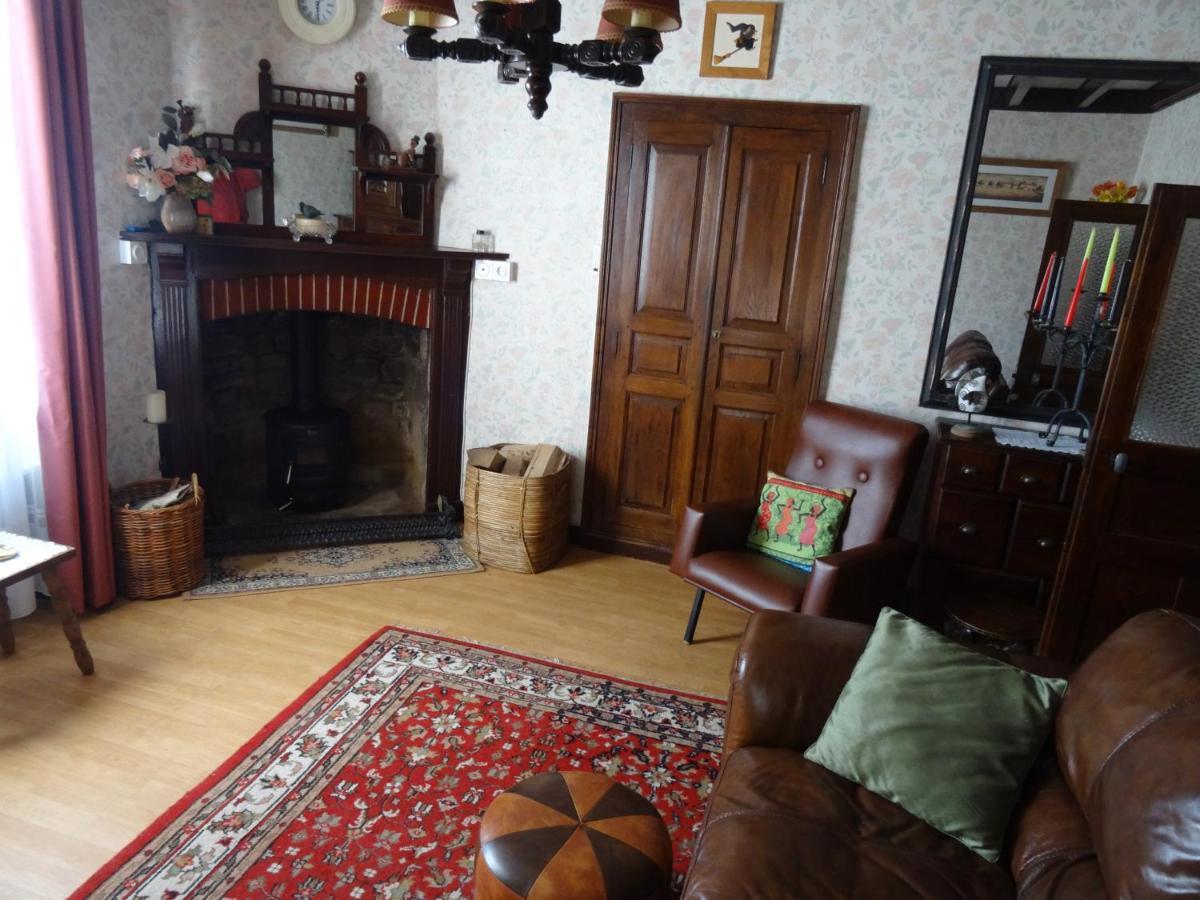 Charming French Cottage-Gite In The Heart Of Quiet Gorron Eksteriør bilde